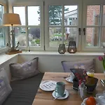 Duenenhuuske Meerleev Mit Sauna Auf By Interhome * Spiekeroog