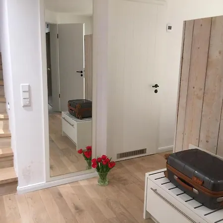 Duenenhuuske Meerleev Mit Sauna Auf By Interhome