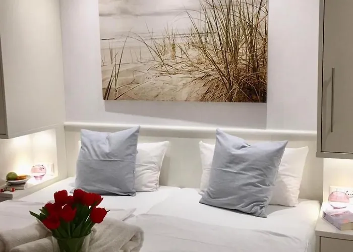 Duenenhuuske Meerleev Mit Sauna Auf By Interhome Casa de Férias *