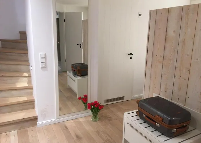 Duenenhuuske Meerleev Mit Sauna Auf By Interhome