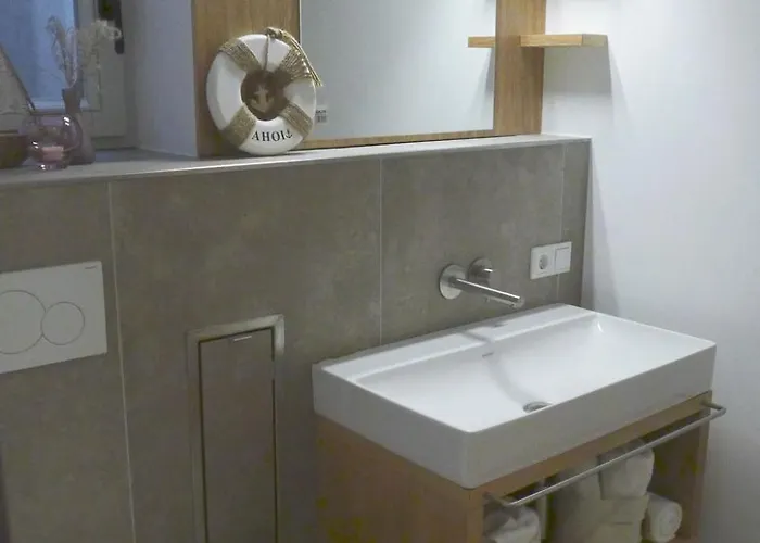 Duenenhuuske Meerleev Mit Sauna Auf By Interhome *